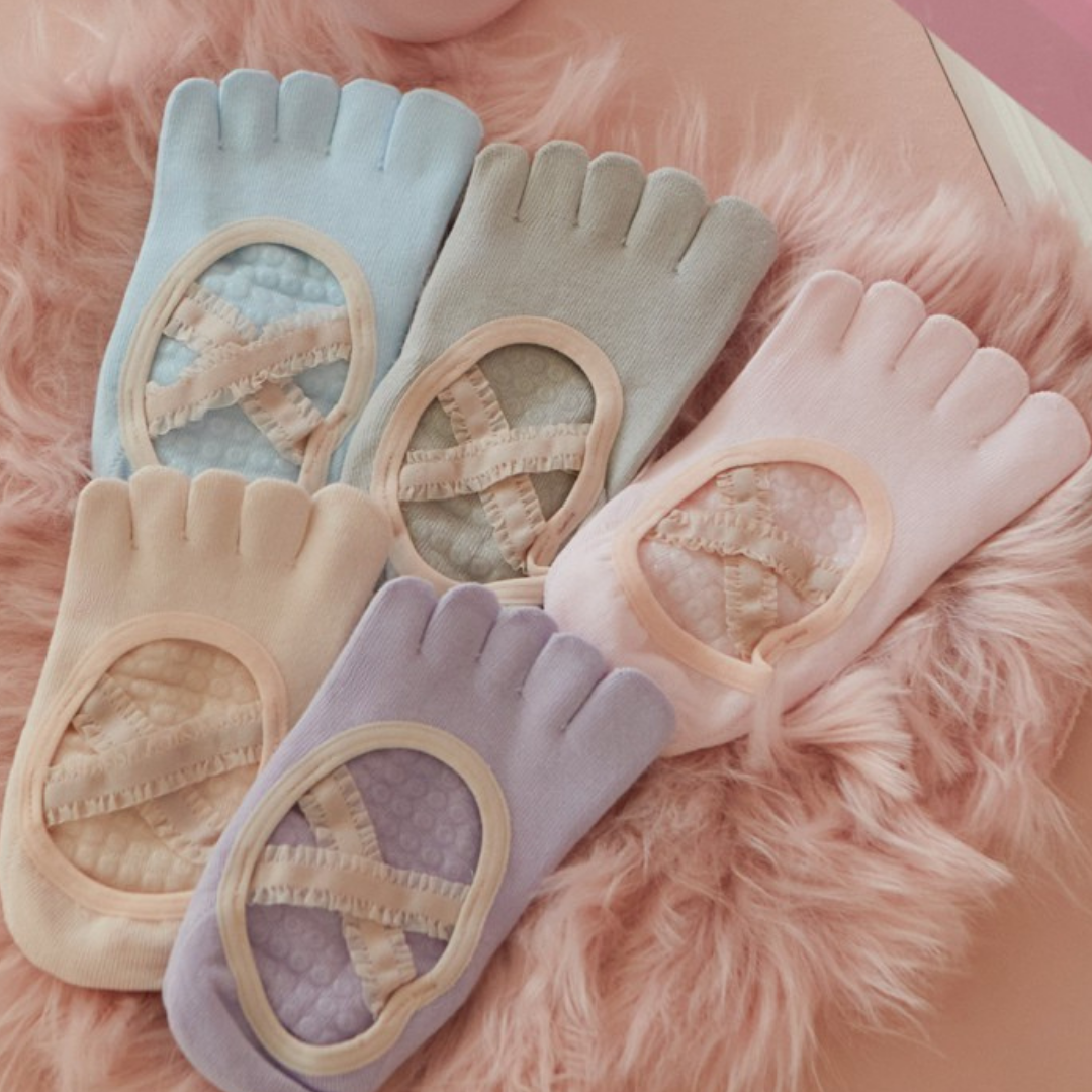 Grounded Ballet Grip Set (5-Toe Socks & Gloves) - Hygiene & Grip