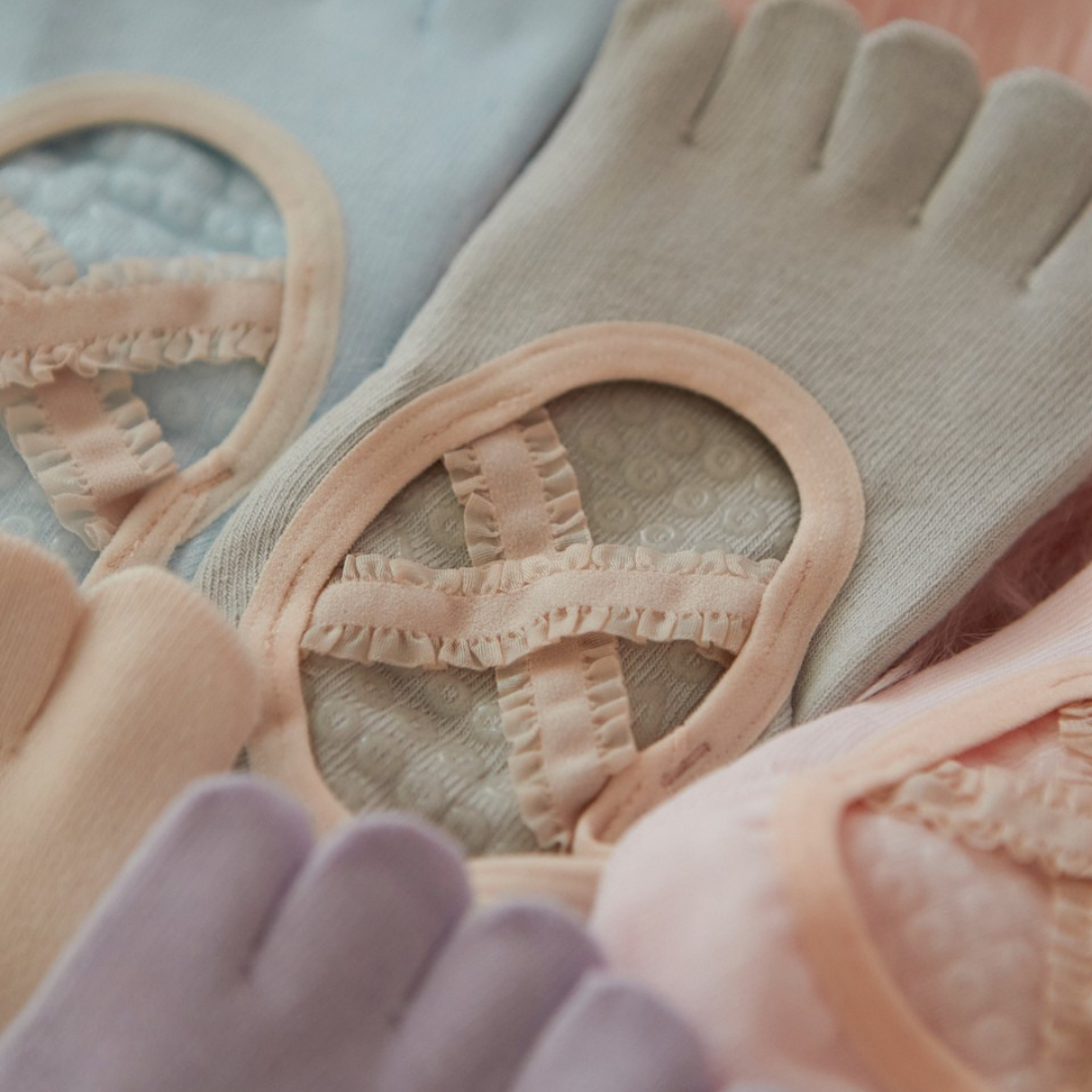 Grounded Ballet Grip Set (5-Toe Socks & Gloves) - Hygiene & Grip